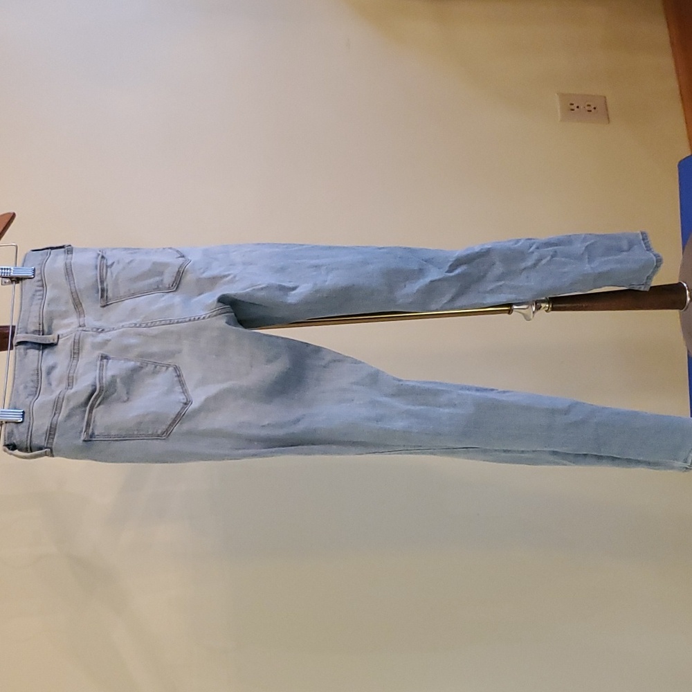 Distressed jeans - Picture 2 of 2